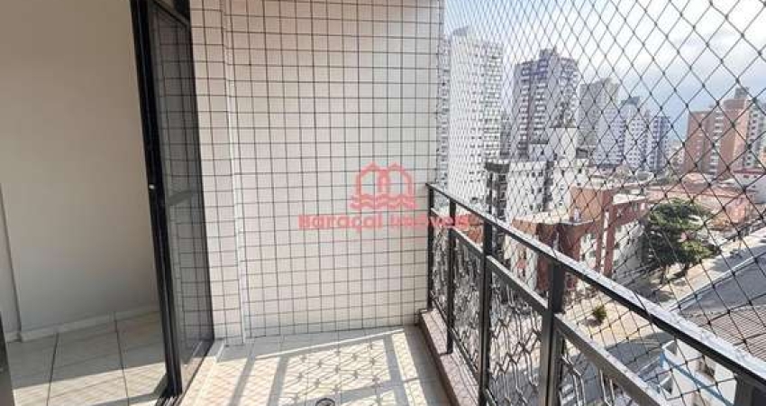Apartamento 2  Dormitórios a 100 Metros do Mar com Varanda !!