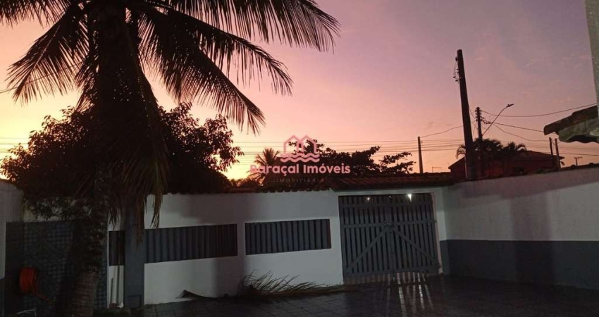 Linda casa ISOLADA com piscina à 100m do mar em Itanhaém