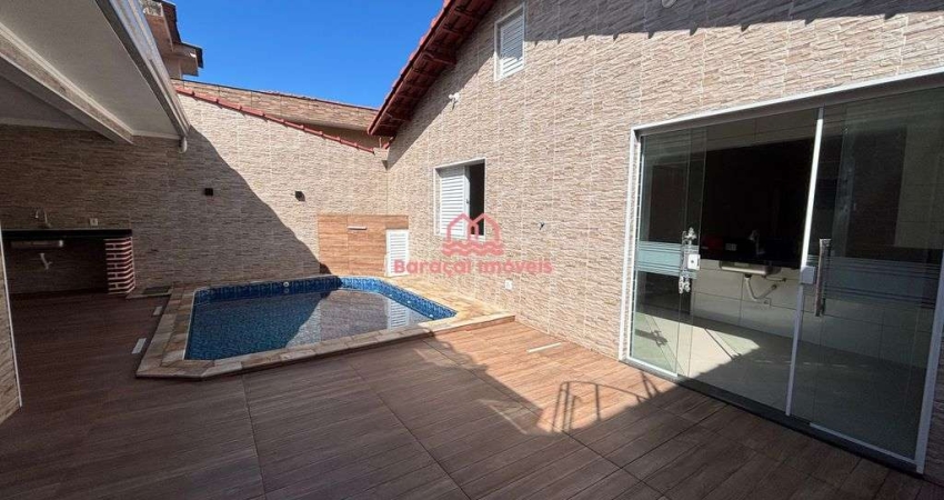 Maravilhosa casa com PISCINA no bairro Ocian em Praia Grande - SP