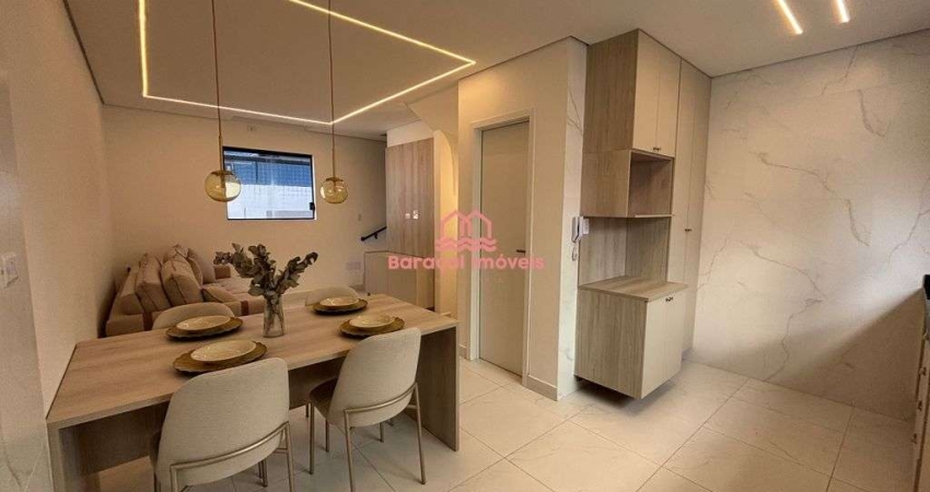Sobrado Triplex 200 metros do Mar à Venda em Canto do Forte, Praia Grande - SP