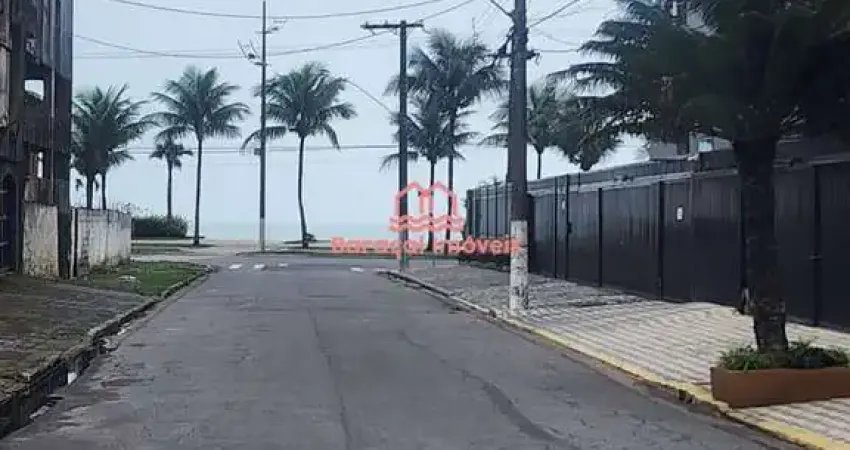 Casa com 3 quartos, 2 Vagas à Venda em Solemar Praia Grande/SP.