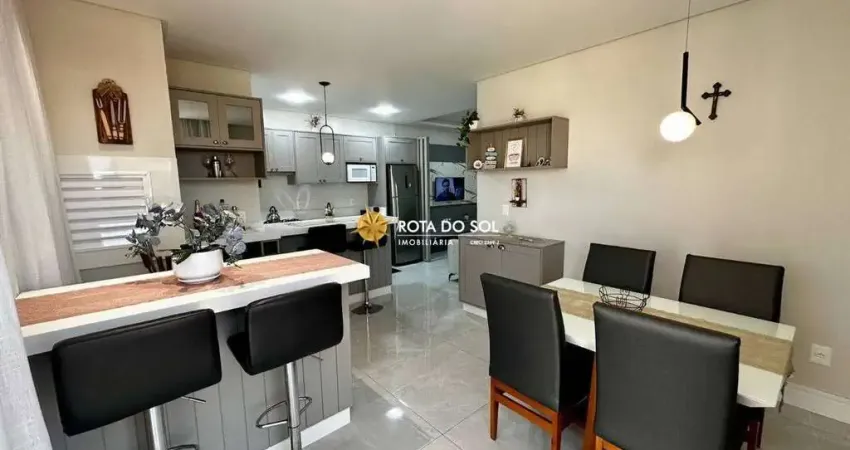 Apartamento à venda na Praia de Bombas no Residencial Maré Cheia com 2 quartos