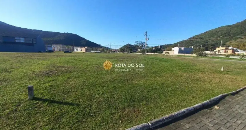 Terreno à venda na Rua Abacate, 225, Sertãozinho, Bombinhas