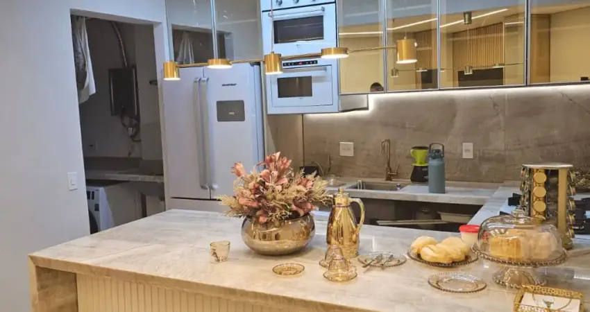 VENDO MAGNÍFICO APARTAMENTO TOTALMENTE REFORMADO E DECORADO, PRONTO PARA MORAR