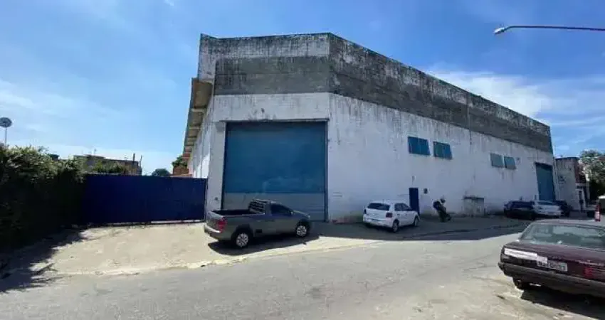 Ótimo Galpão para locação na Praia Grande