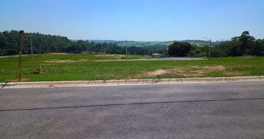 Explore o seu Novo Lar no Villaggio Itália: Terreno de 250m² na Parte Alta do Condomínio!