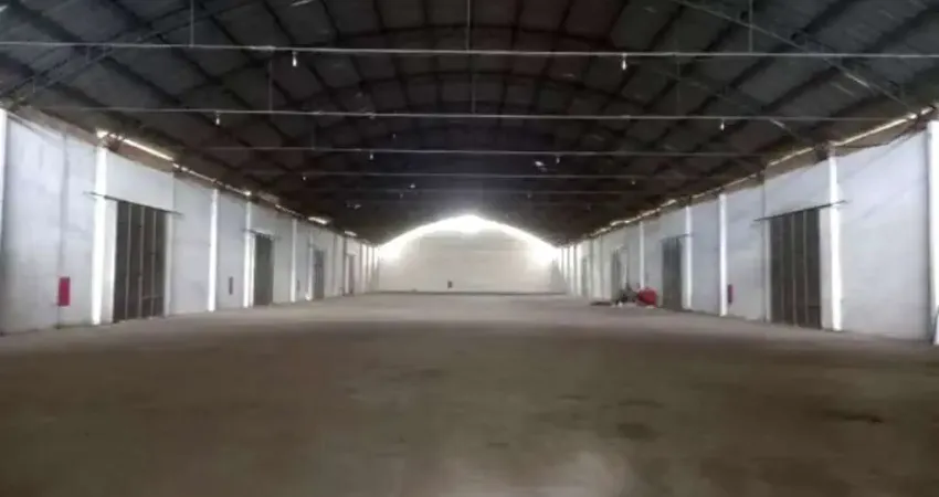 Barracão / Galpão / Depósito com 4 salas para alugar no Centro, Ananindeua 