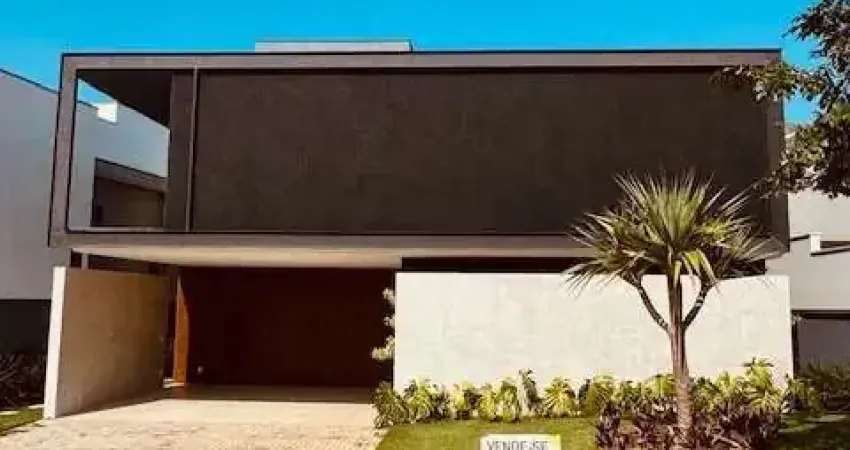 Sobrado de Alto Padrão à Venda no Alphaville Nova Esplanada 4 - 4 Suítes, Piscina e Energia Solar