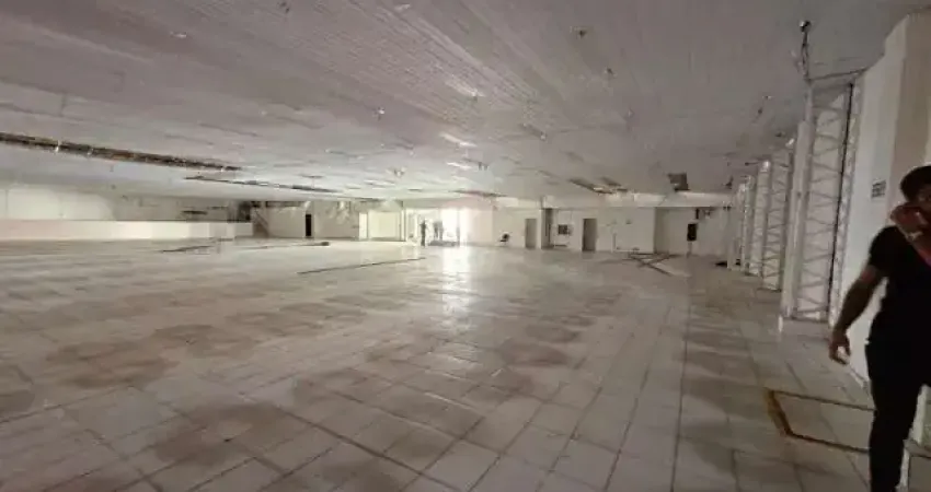 Galpão de 2.145m² no Centro de Fortaleza - Localização Estratégica