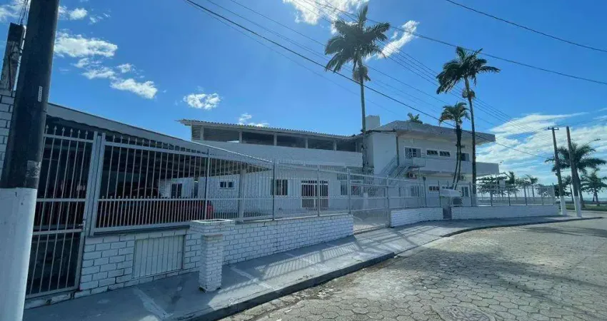 Incrível Prédio Empresarial para clínicas médicas ou laboratório com 1.450m2