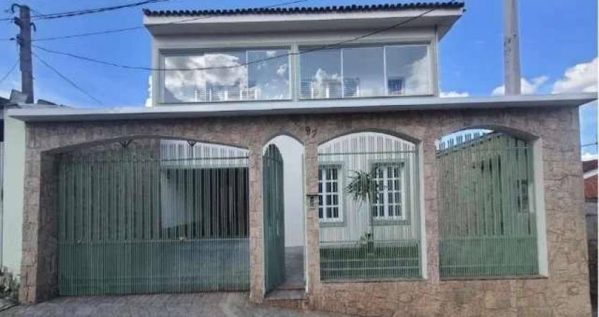 Imperdível! Casa à venda em Sorocaba-SP, Vila Jardini: 4 quartos, 3 banheiros, 2 vagas de garagem, 300m². Confira já!