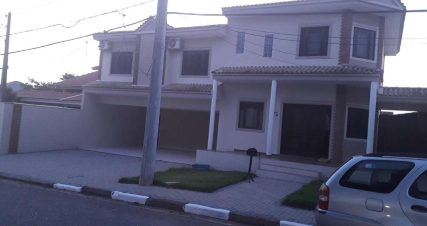 Linda Casa no Condomínio Ibiti do Paço com 348m².