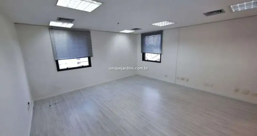 Jardim América: Conjunto Comercial | 1 Vaga | 31 m² úteis