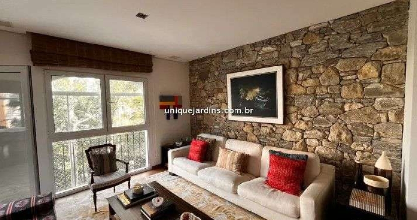 Jardim Europa: 3 Suítes | 2 Vagas | 230 m² úteis