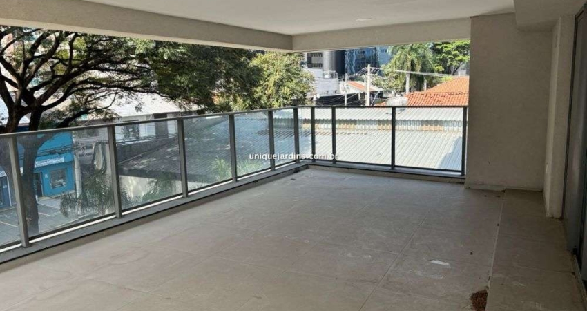 Itaim Bibi: 4 Suítes | 4 Vagas | 246 m² úteis