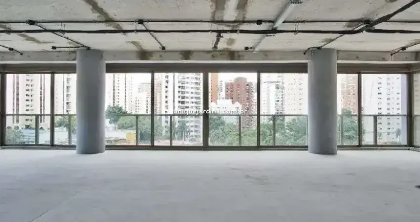 Vila Nova Conceição: 4 Suítes | 4 Vagas | 358 m² úteis