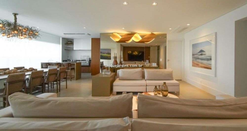 Apartamento Luxuoso para Alugar no Jardim Guedala | 3 Suítes | 3 Vagas | 200 m²