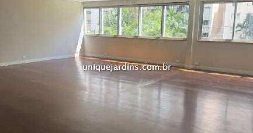 Itaim Bibi: 4 Dorm | 2 Suítes | 2 Vagas | 210 m² úteis