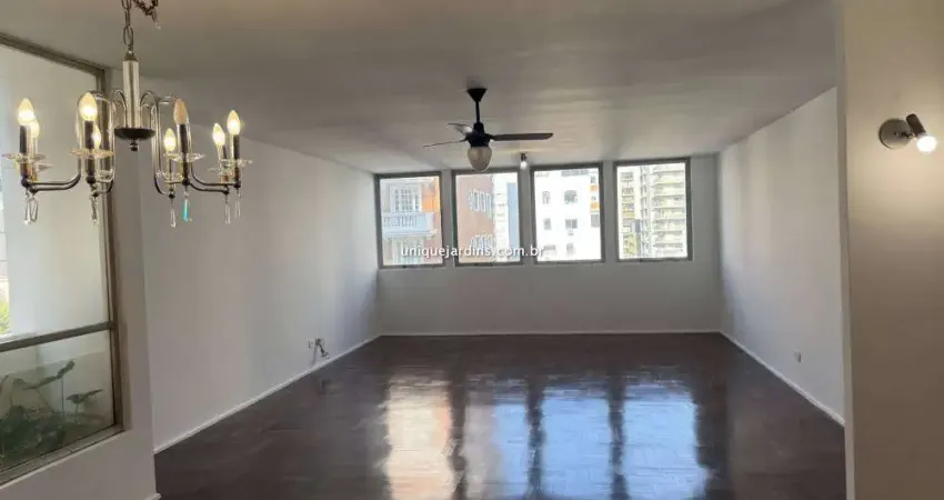 Jardim América: 3 Suítes | 2 Vagas | 173 m² úteis | Próximo ao Clube Paulistano