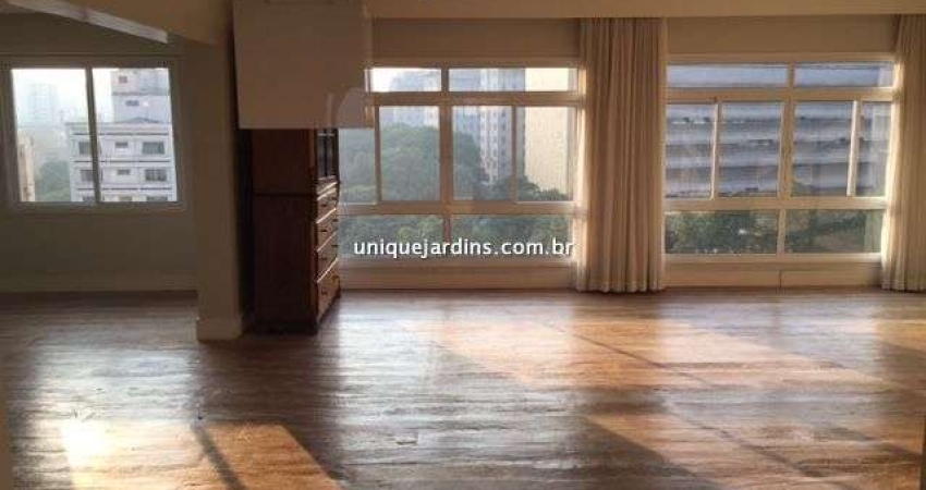 Jardim América: 2 Dorm | 1 Suíte | 2 Vagas | 180 m² úteis