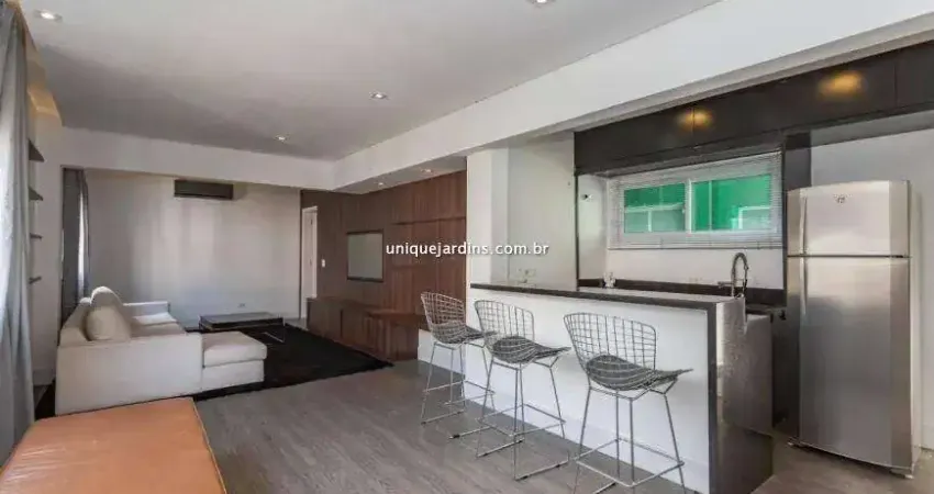 Jardim América: 1 Suíte | 81 m² úteis | Não tem Garagem