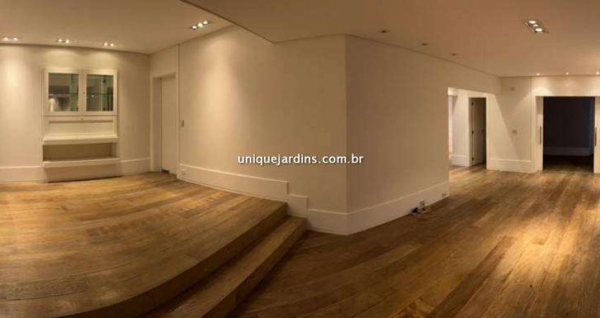 Itaim Bibi: 4 Suítes | 3 Vagas | 220m² úteis