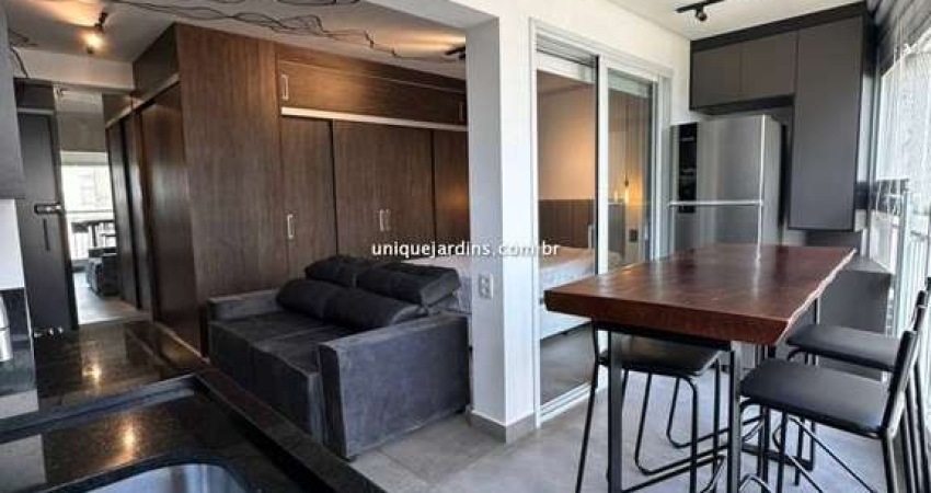 Pinheiros: Studio | 1 Vaga | 37 m² úteis