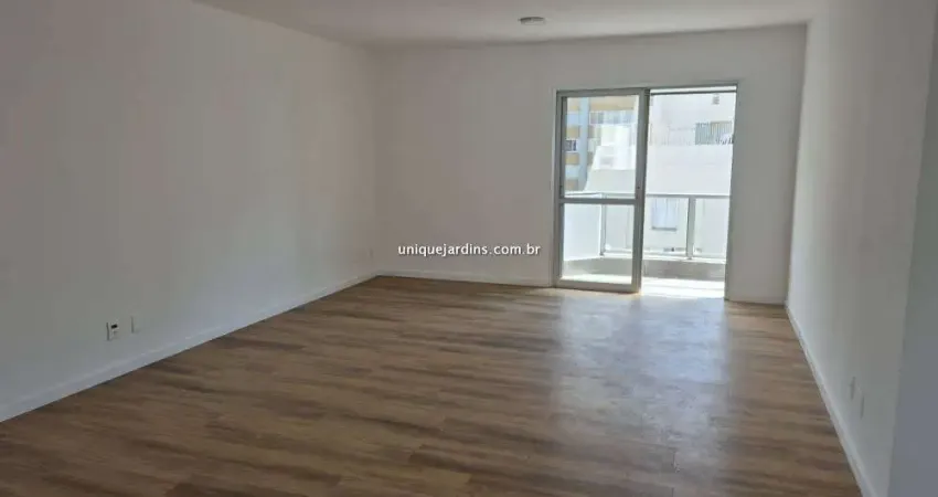 Jardim América: 3 Dorm | 1 Suíte | 3 Vagas | 376 m² úteis