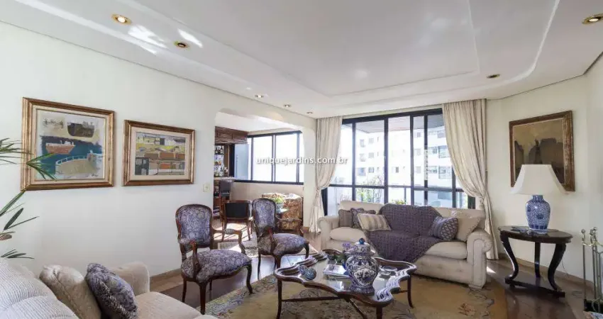 Campo Belo: 4 Dorm | 2 Suítes | 3 Vagas | 255 m² úteis