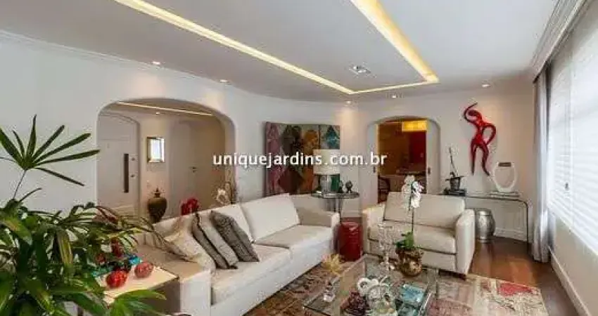 Jardim Paulista: 4 Dorm | 2 Suítes | 3 Vagas | 244 m² úteis