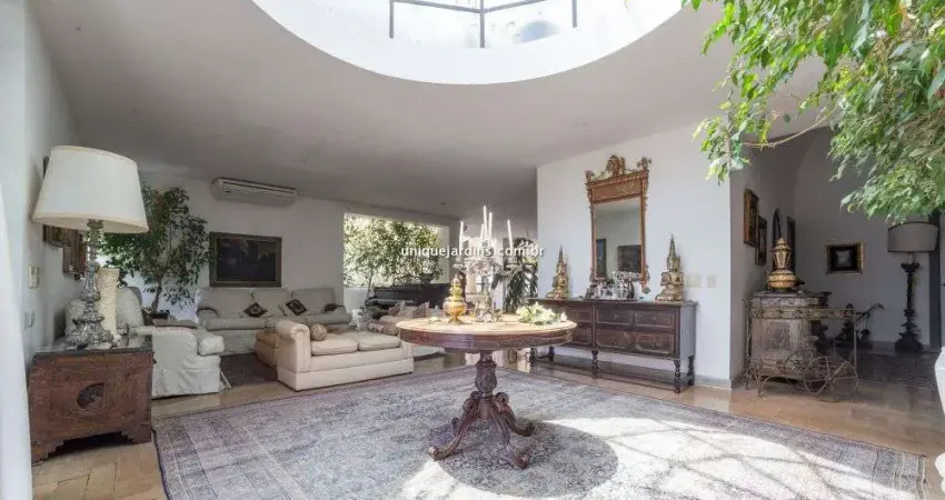 Jardim Paulista: 4 Dorm | 1 Suíte | 4 Vagas | 420 m² úteis