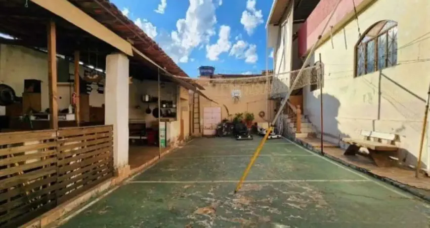 Casa com 4 quartos sendo 01 com suite à venda, 250 m² por R$ 460.000 - Rio Branco - Belo Horizonte/MG