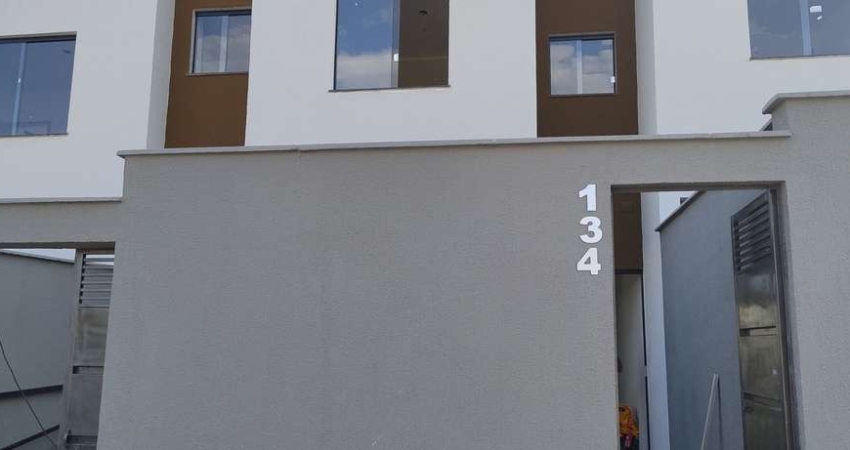 Casa com 3 Quartos à venda, 132 m² por R$ 450.000 - Novo Centro - Santa Luzia/MG