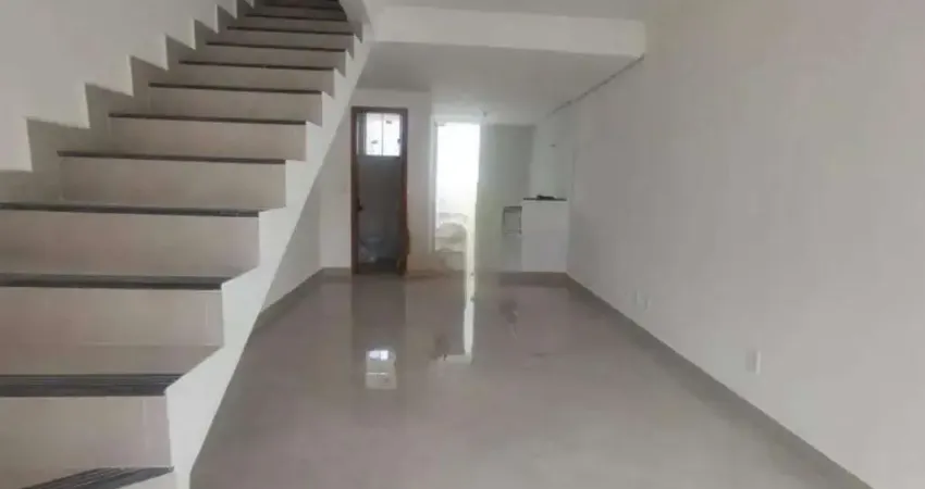 Casa duplex com entrada independente com 2 quartos sendo 01 com suite à venda, 88 m² por R$ 406.000 - Piratininga (Venda Nova) - Belo Horizonte/MG