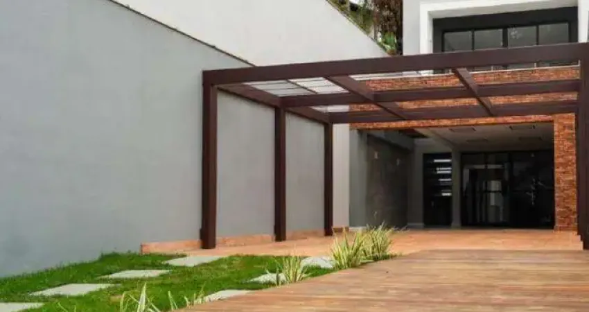 Vendo casa em condomínio com 240m², 04 quartos sendo 01 suite e closet no valor de 1.690.000,00 no bairro Planalto