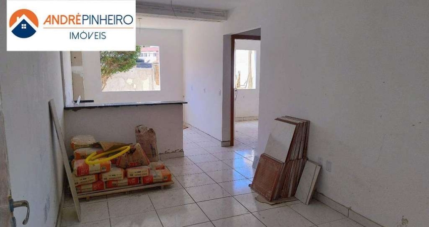 Excelente Apartamento com área privativa com 2 quartos em ótima localização no Bairro Arvoredo