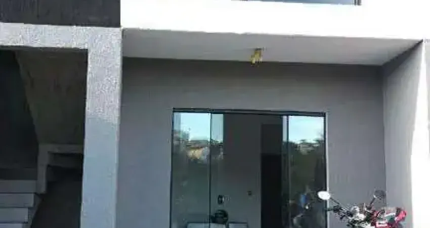 Vendo casa geminada com entrada independente com 03 quartos sendo um com suite, 105m² no valor de 450.000,00 no bairro Xangrila