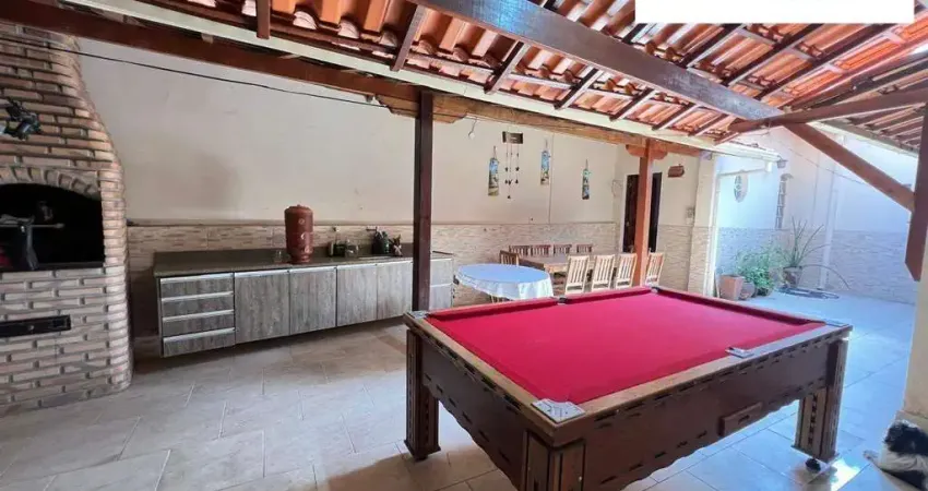 Casa ampla no planalto – 4 quartos, área gourmet e ótima localização