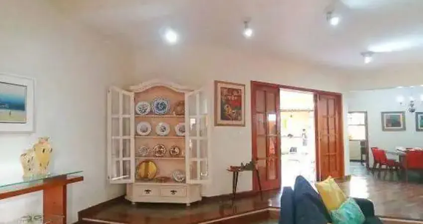 Casa alto padrão 5 quartos 4 banhos 1 suíte e 2 vagas no itapoã!