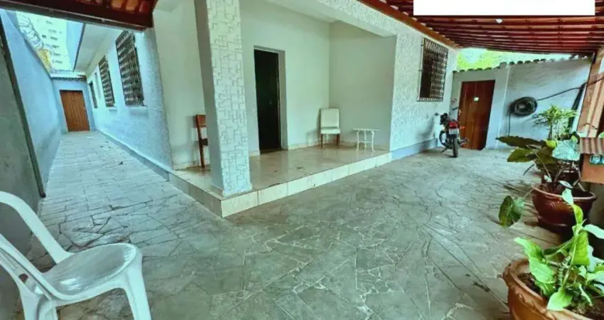 Casa com 300m² 4 quartos 2 banhos e 4 vagas no planalto em bh-mg!