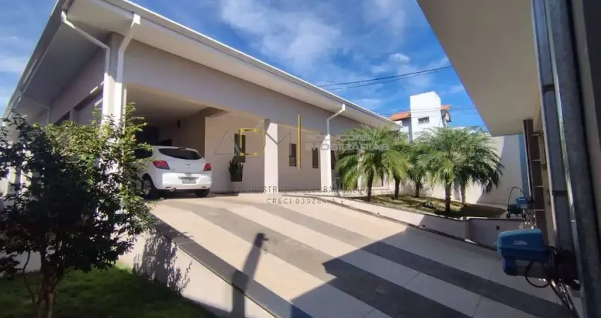 Casa com 3 quartos à venda no Alto, Botucatu