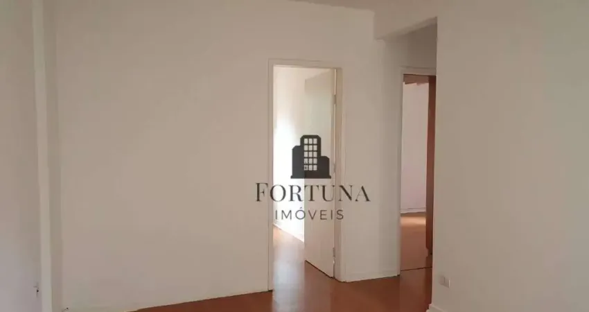 Apto. 2 quartos bom estado, localizado entre V. Clementino e Mirandópolis