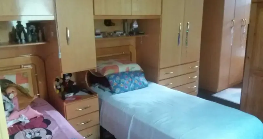 Sobrado à venda, com 2 dormitorios, 1 suite, 1 vaga e 230m², localizado na vila guarani