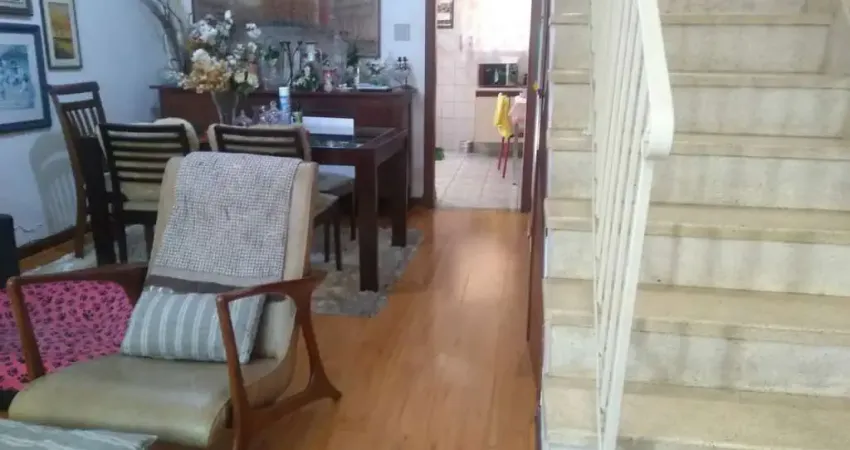 Sobrado à venda, com 3 dormitórios, 2 vagas e 125m², localizado em perdizes