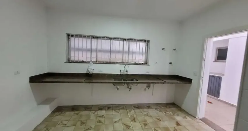 Sobrado comercial com 4 quartos e 4 banheiros para alugar, 240 m