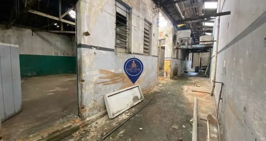 Excelente galpão com amplas salas com uma boa iluminação, espaço livre, 10 banheiros e 15 vagas localizando na rua cardeal arcoverde, bairro pinheiros