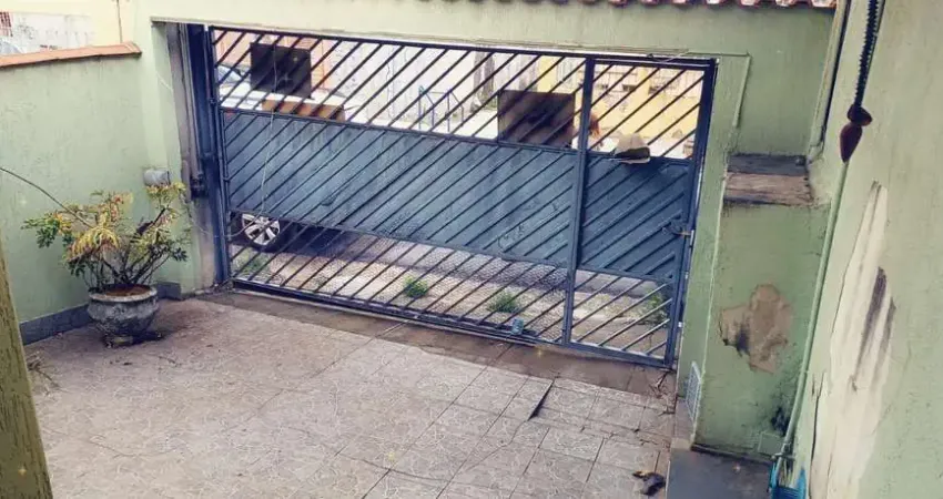 São 02 casas geminadas cada uma com 2 dormitórios e dois banheiros, localizado próximo a av tancredo neves