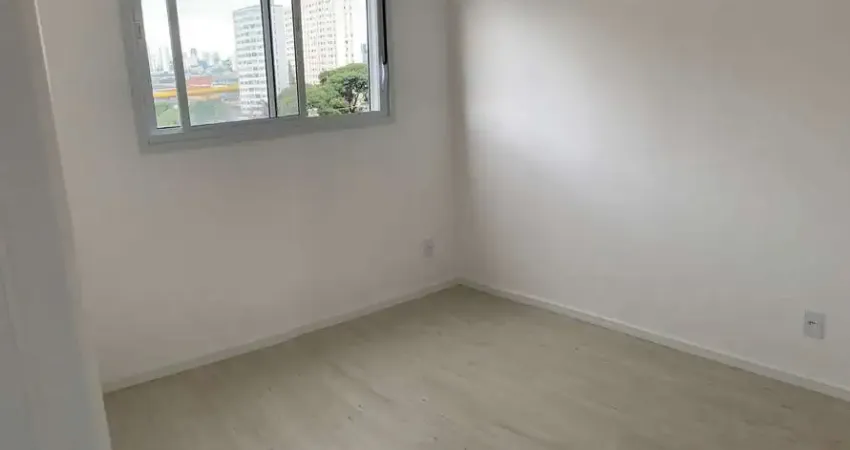 Apartamento à venda, Com 2 dormitorios, 1 banheiro e 1 sala, localizado na Rua François Coty, Cambu