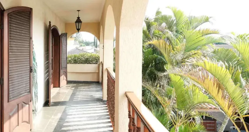 Sobrado de 590m² à venda, alto da lapa, são paulo, sp com 4 suítes, 7 banheiros e 3 sala, escritório, armários, cozinha completa, varanda, hidromassagem, sauna