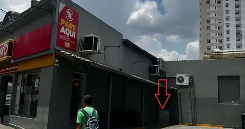 Sala de 158m² para locação, Vila Mariana, São Paulo, SP. Distribuídos entre o térreo e o subsolo, d